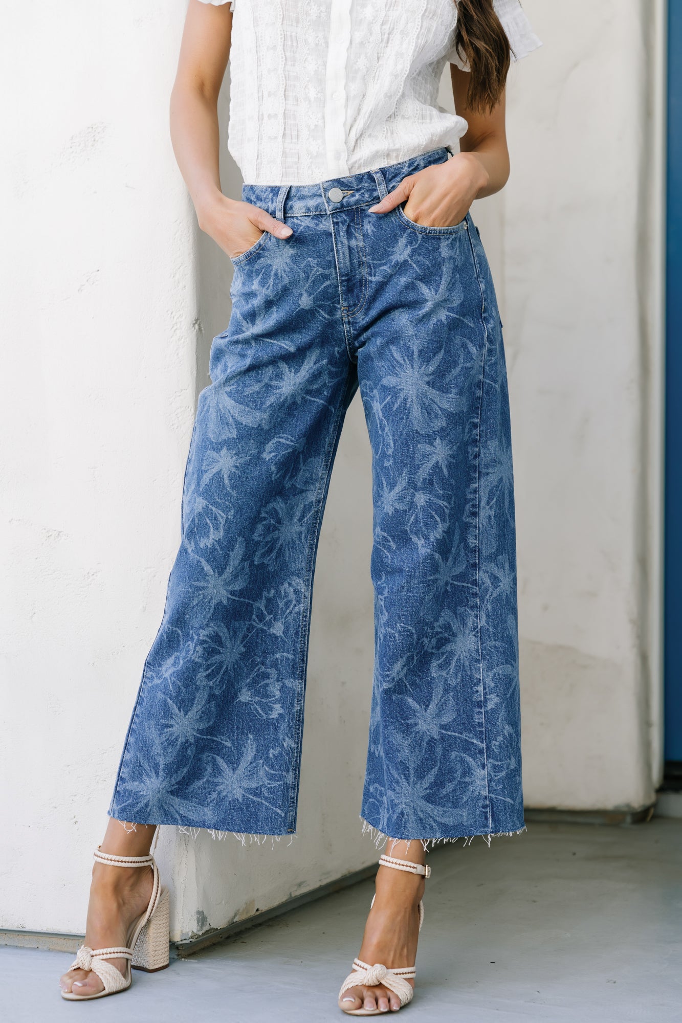 Cádiz Mid Rise Relaxed Jeans | Medium Floral Wash - Image 3
