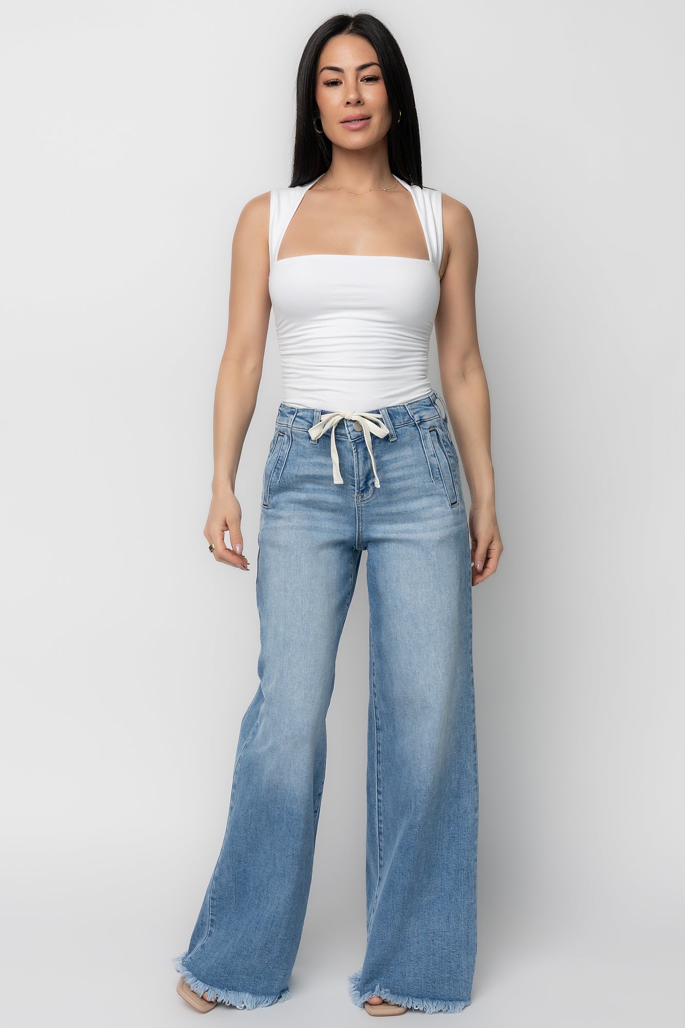 Jardin High Rise Wide Leg Jeans | Mid Wash - Image 3