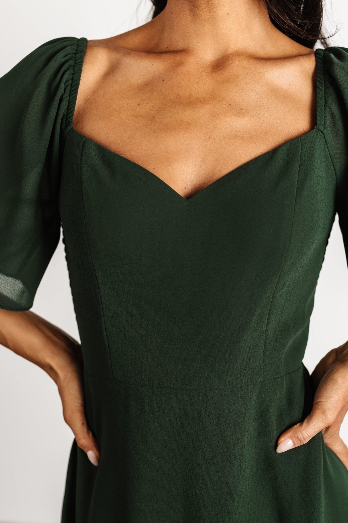Colette Sweetheart Midi Dress | Evergreen - Image 3