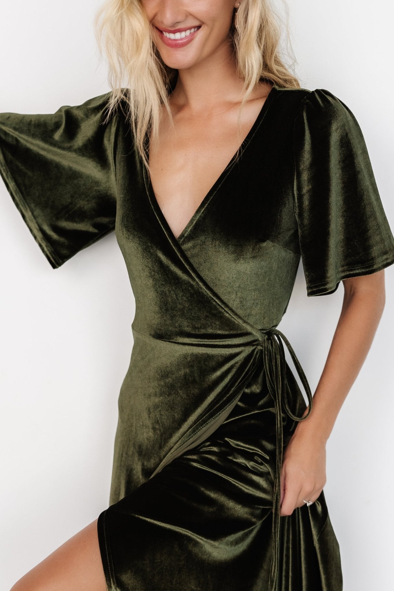 Katelyn Velvet Maxi Wrap Dress | Dark Olive - Image 4